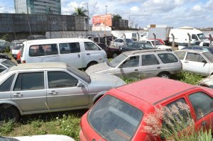 Apreendidos 728 veículos por transporte clandestino em Feira de santana no ano de 2013