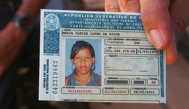 Mulher morre após aplicar relaxante no cabelo
