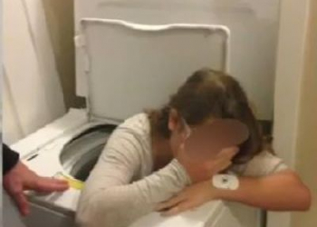 Menina de 11 anos fica presa dentro de maquina de lavar roupa
