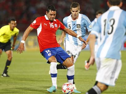 Atacante da seleção chilena acerta com Bahia
