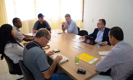 Coité – Autoridades se reúnem para discutir segurança e marca audiência com o secretário estadual do setor