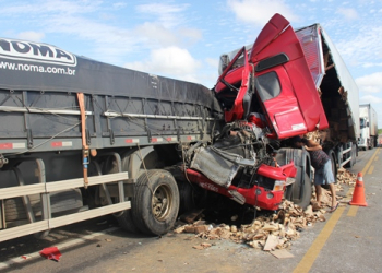 Carreteiro escapa da morte em grave acidente próximo a Euclides da Cunha