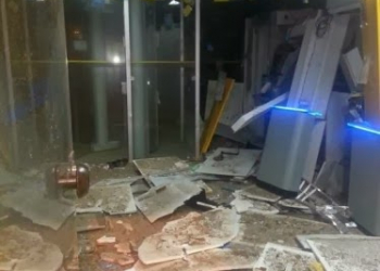 Terra Nova: bandidos explodem caixas eletrônicos