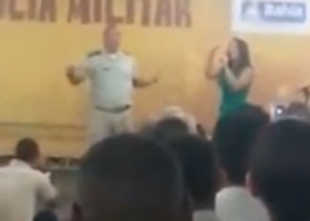 Major da PM dança o ‘Lepo Lepo’ sucesso de Psirico