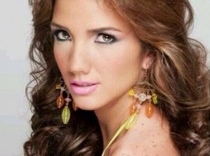 Miss Turismo da Venezuela morre após ser baleada em protesto