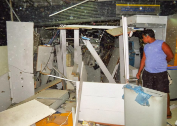 Madrugada do terror em Piritiba com muitos tiros e destruição de banco