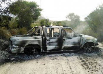 Quijingue – Bandidos detonam bancos, dispara para todo lado e incendeiam veiculo usado no crime