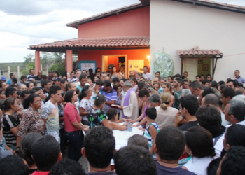 População de Retirolândia se despede do professor Paulinho