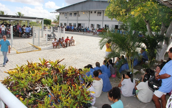 Coité – Por falta de pagamento funcionários da Via Uno param as atividades nesta segunda-feira