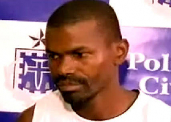 Homem furta celular de policial na delegacia e esconde dentro da cueca