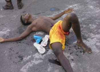 Policiais trocam tiros com suspeitos de roubo e um é baleado