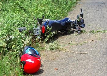 Colisão entre motos deixa condutores feridos próximo a Várzea da Roça