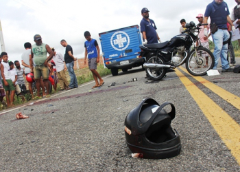 Colisão envolvendo duas motos mata três pessoas em São Domingos; dois eram irmãos