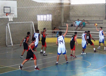 Alpha Shop e Master Informática vencem na terceira roda da 6ª Copa ADEC de Basquete