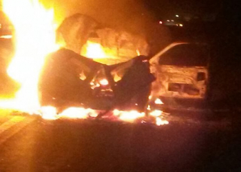 Ambulância de Queimadas pega fogo e deixa quatro feridos após colidir com animal na BR-116