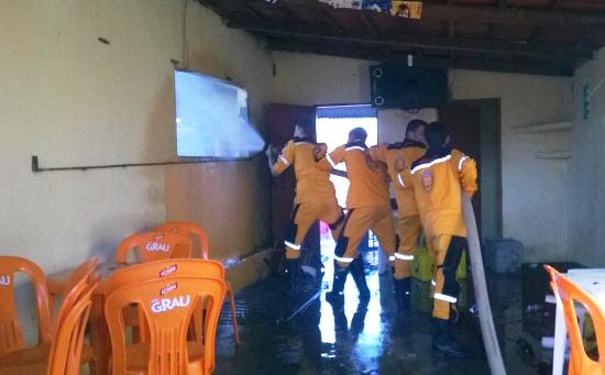 brigada trabalhando - 2