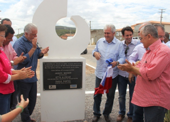 Santa Brígida I – Estrada solicitada pelo deputado Josias Gomes é inaugurada pelo governador