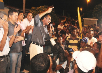 Durante entrega de USF em Almas, prefeito repudia atitude de deputado que chama Hospital Municipal de “Casa de Parto”