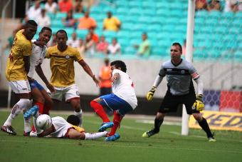 Jacuipense sofre gol relâmpago, perde o jogo para o Bahia e da adeus ao Baianão 2014