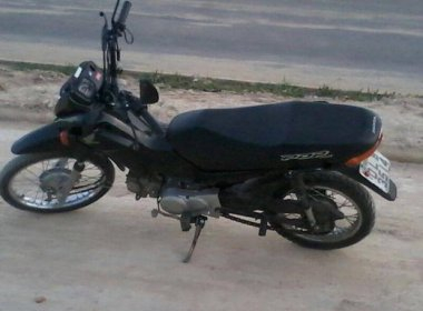Jovem furta moto e tenta vender ao próprio dono