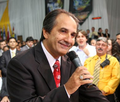 Silas Malafaia inaugura templo de R$ 30 milhões