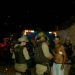 Dupla armada invade casa e mata criança no colo do pai