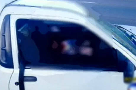 Homem é morto a tiros dentro de veículo na BR 324