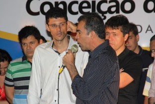 assis apresenta leonardo usf de santa rosa