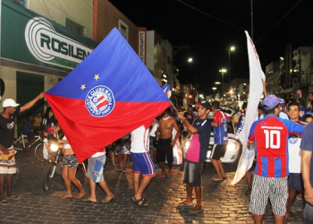 Coité – Torcida do Bahia invade as ruas para comemorar o titulo de campeão baiano 2014 – Veja o álbum de fotos