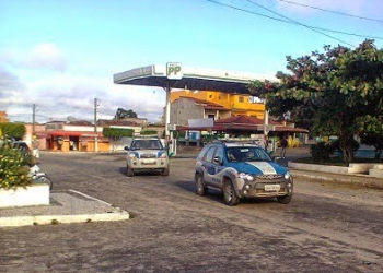 Suspeito de paticipar de assalto a postos de combustível em Várzea da Roça, morre em confronto com a PM