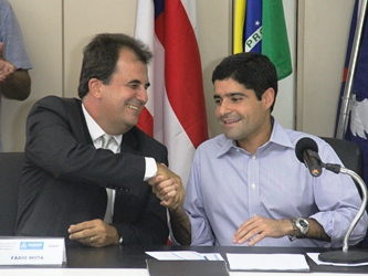 ACM Neto empossa Fábio Mota e afirma: “o convite foi feito pela sua competência”