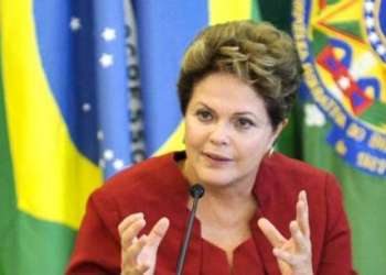 Dilma diz que aeroportos não “são padrão Fifa, são padrão Brasil”