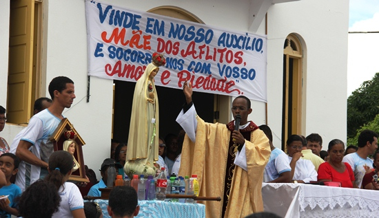 Água Fria I – Paróquia recebe a imagem peregrina de Nossa Senhora de Fátima, vinda de Portugal