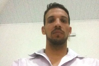 Jovem morre depois de colidir moto em poste