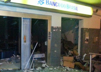 Bandidos detonam caixa eletrônico do Banco do Brasil de Antas