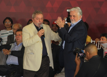 Salvador – “Poucas e boas” no evento do PT com a presença de Lula