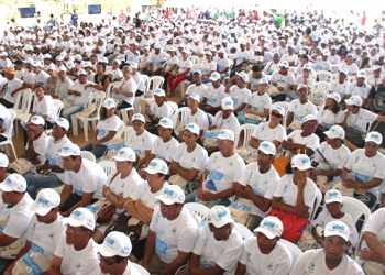 Zona Rural de Serrinha foi palco de grande ato que reuniu agricultores de vários estados do Nordeste, governador e ministra do MDS