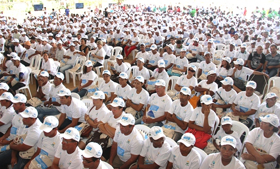Zona Rural de Serrinha foi palco de grande ato que reuniu agricultores de vários estados do Nordeste, governador e ministra do MDS