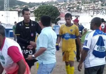 Primeira partida da final da segundona entre Jacobina e Colo Colo fica no zero a zero