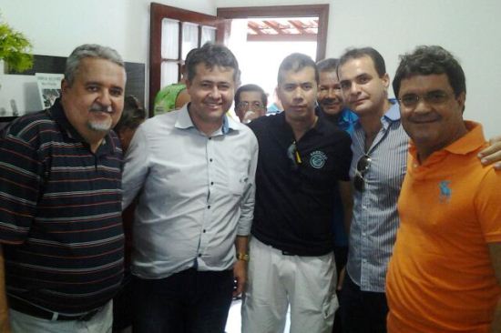 Da esquerda para a direita: André, Alex, Ricardo, Cloudes e Angêlo