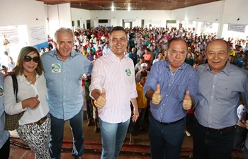 “Tenho novas ideias e quero fazer mais pelo povo da Bahia”, diz Rui a 1,5 mil pessoas