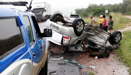 Acidente envolvendo carro com seis pessoas de uma mesma família deixa três mortos próximo a Tucano