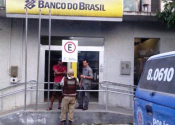 Bandidos explodem banco em Ribeira do Amparo e PM frustra ação na cidade de Nordestina