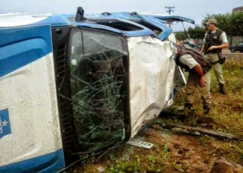 Policial Civil morre em capotamento de viatura na BA 046