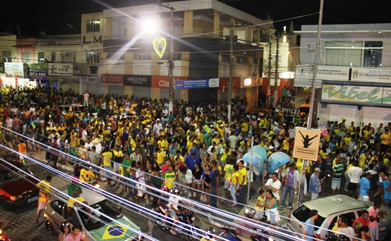 Coiteense sai atrás do trio depois da primeira vitória do Brasil