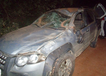 Fiat Palio capota, mata carona e deixa condutor ferido na cidade de Umburanas