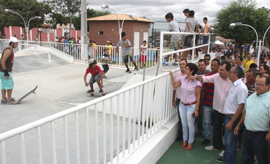 praça nemésio martins - autoridades.2