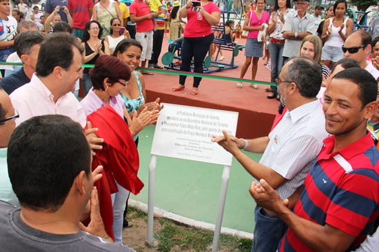 praça nemésio martins - autoridades