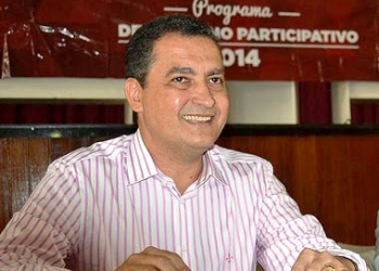 Rui propõe regionalizar a saúde e elevar autoestima dos estudantes