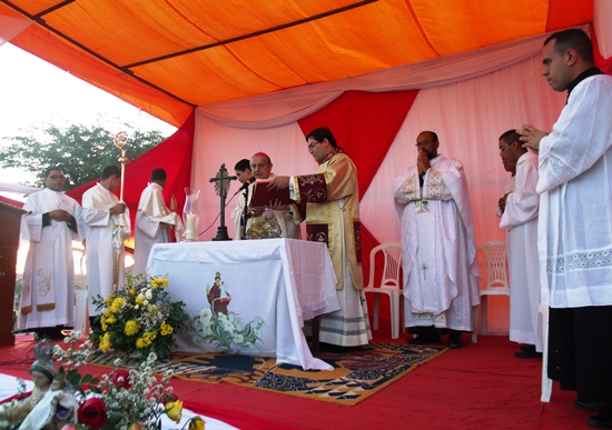 Procissão e missa marcam encerramento da festa de Santo Antônio com muita fé e devoção